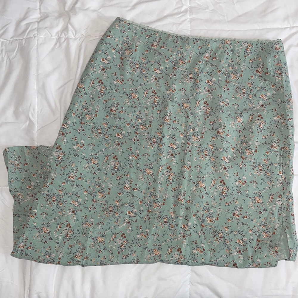 Brandy Melville skirt